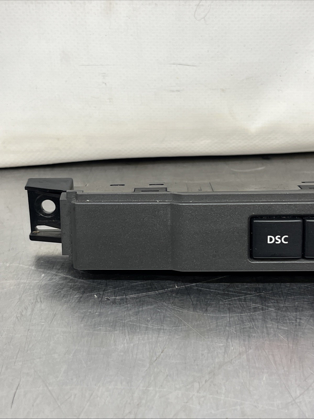 YUL500630WUX GENUINE RANGE ROVER SPORT HAZARD WARNING SWITCH