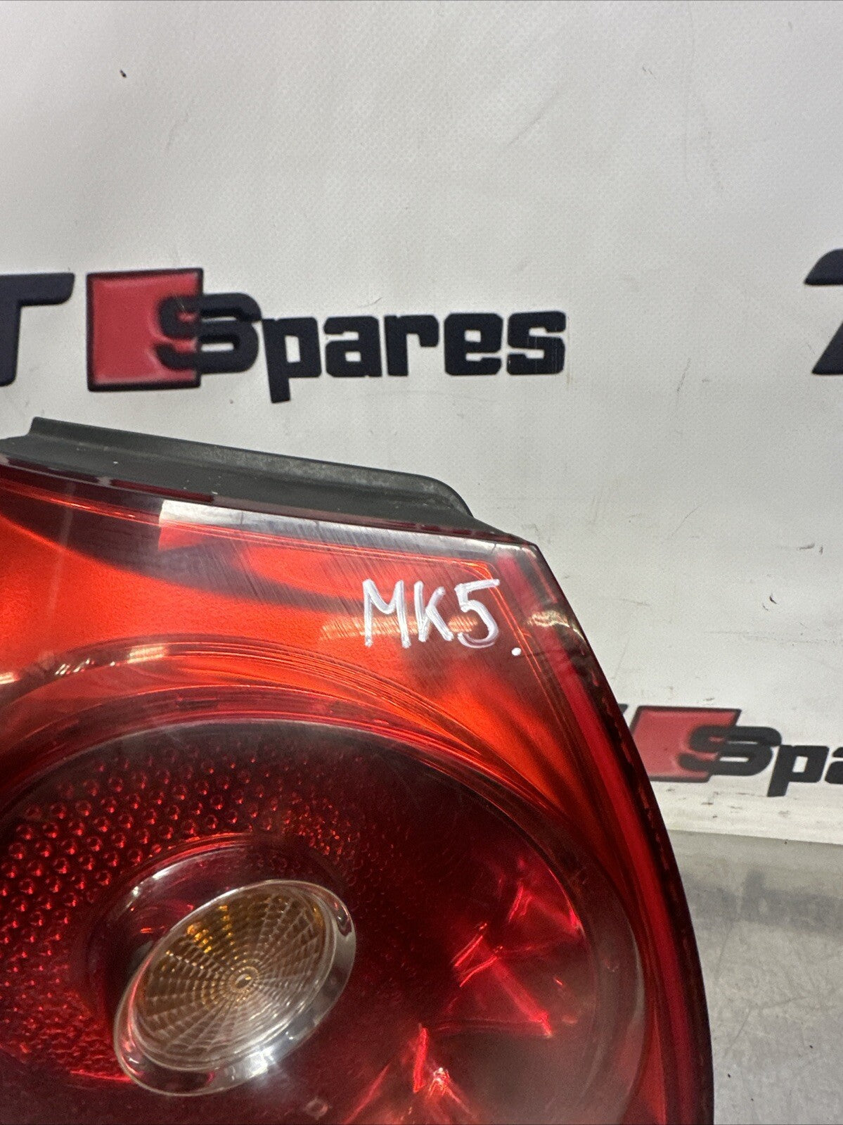 VW GOLF MK5 2003-2009 LEFT PASSENGER SIDE REAR TAIL LIGHTS 1K6945095E