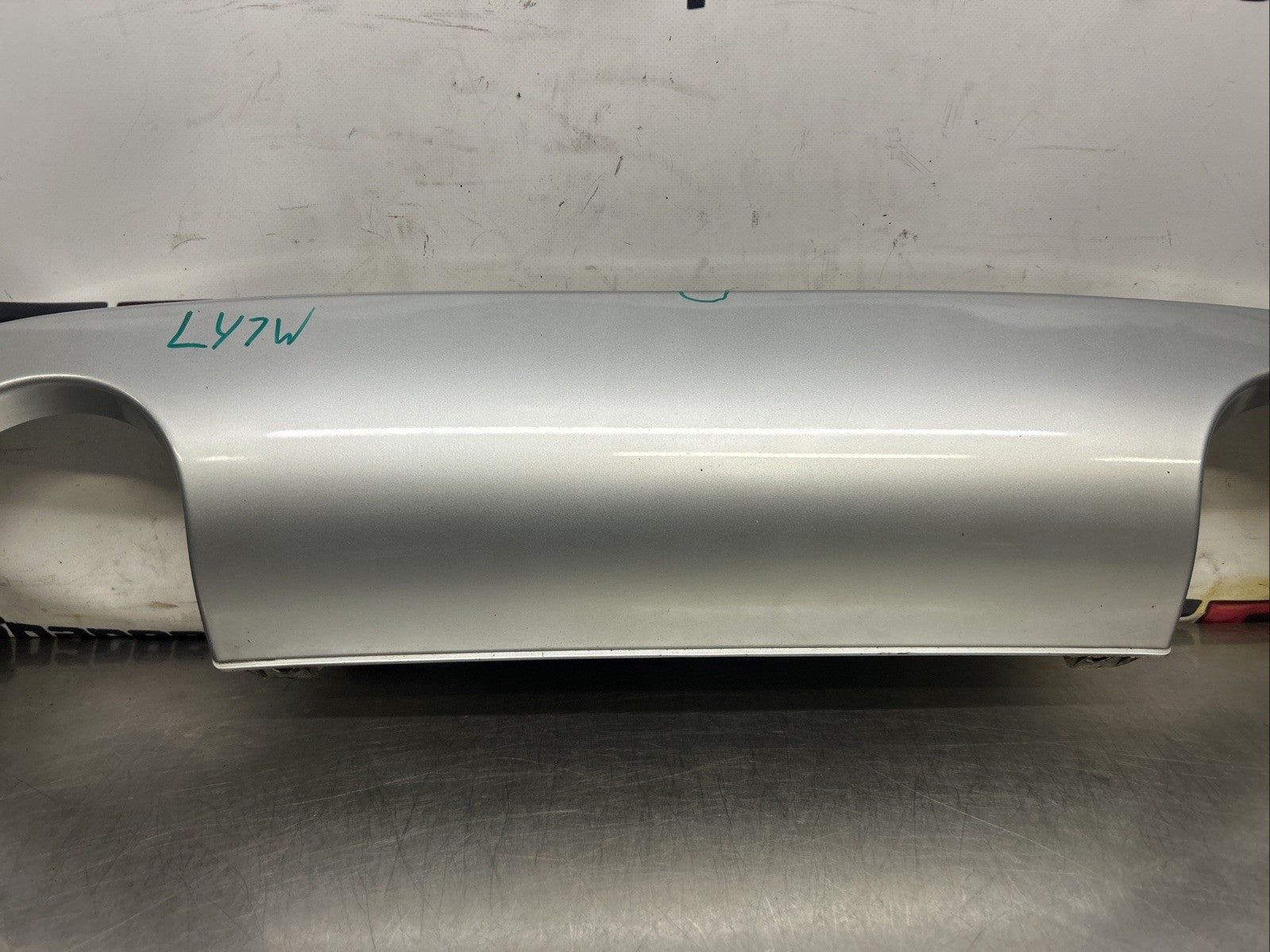 Audi TT 8N Mk1 Lower Rear Spoiler Valance Diffuser Twin Exit LY7W  8N0807421A