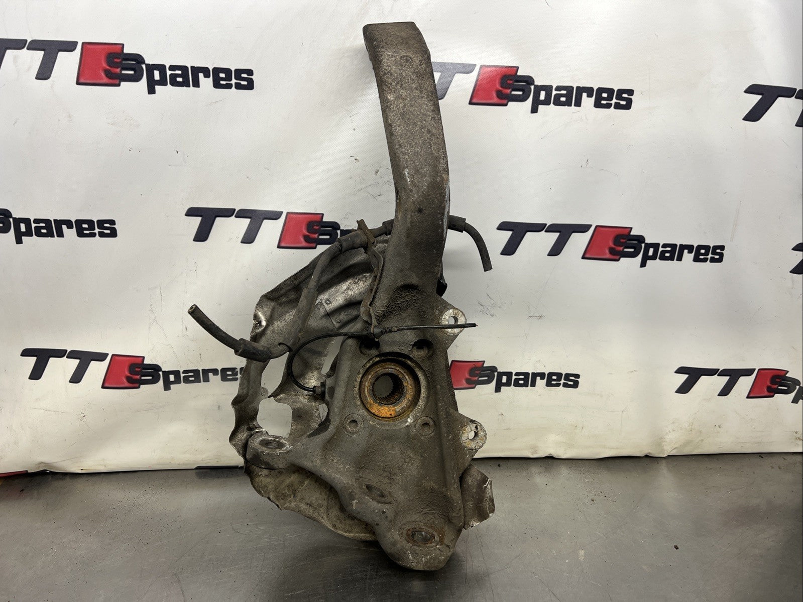 BMW X5 E70 3.0D FRONT RIGHT DRIVER SIDE WHEEL HUB ASSEMBLY 6773784