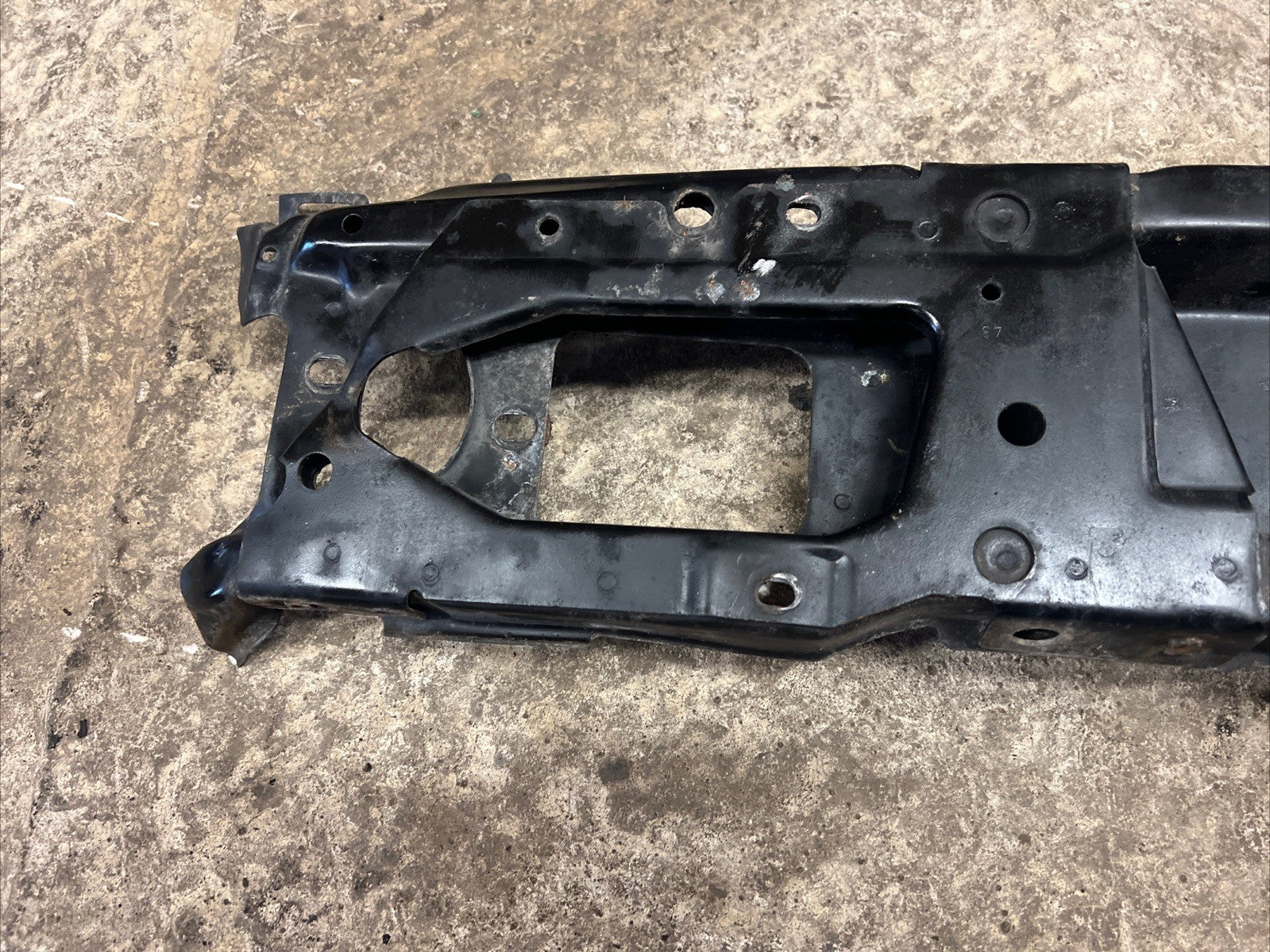 VW GOLF mk3  front crash bar  1H0805519