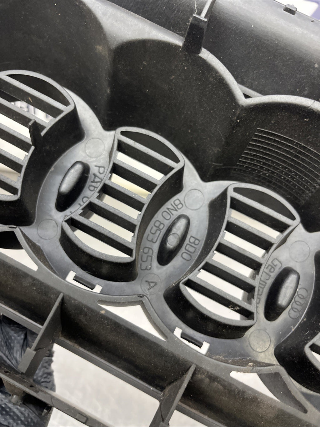 Genuine Audi TT Mk1 8N 99-06 Quattro Badge 5 slat Grille bumper