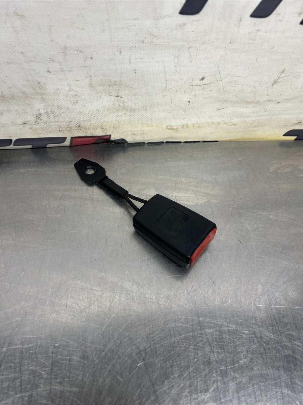 Audi Tt 1.8l 1998-2006 N/S/F SEAT BELT BUCKLE 8N085775501C