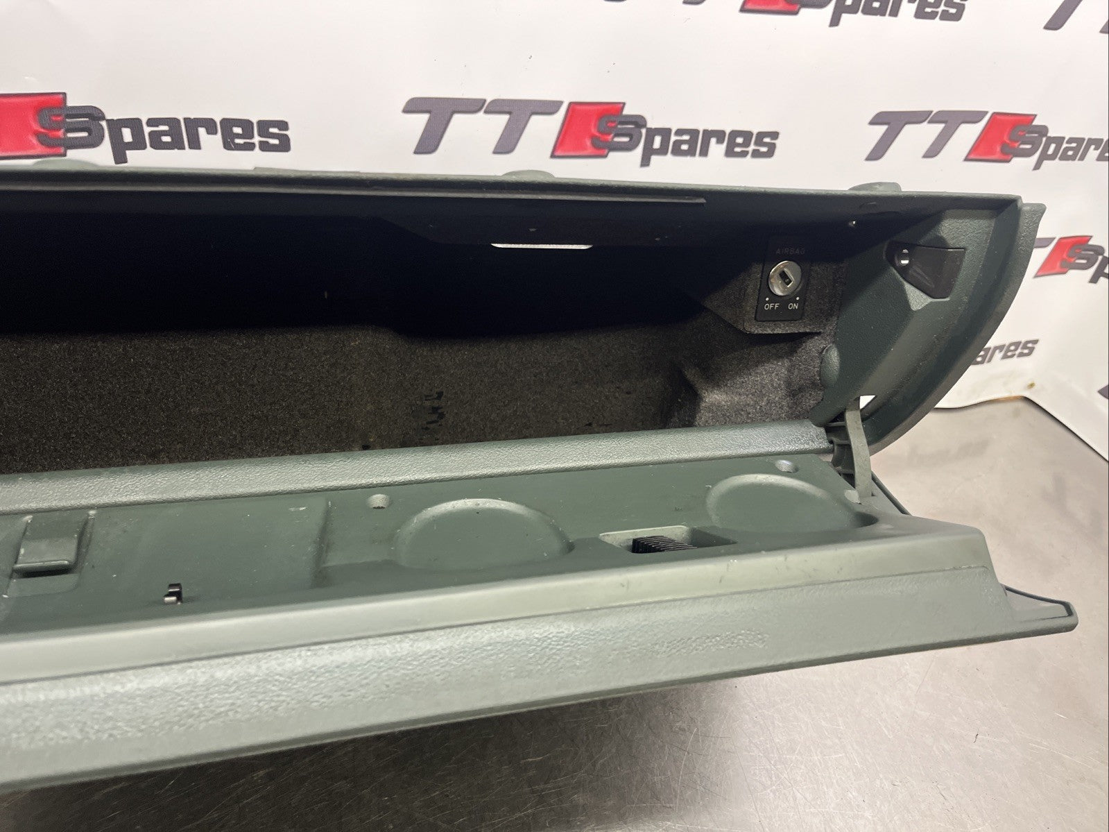 Audi TT 8N Mk1 RHD Glove Compartment Glovebox GREEN  Quattro 8N2857095A