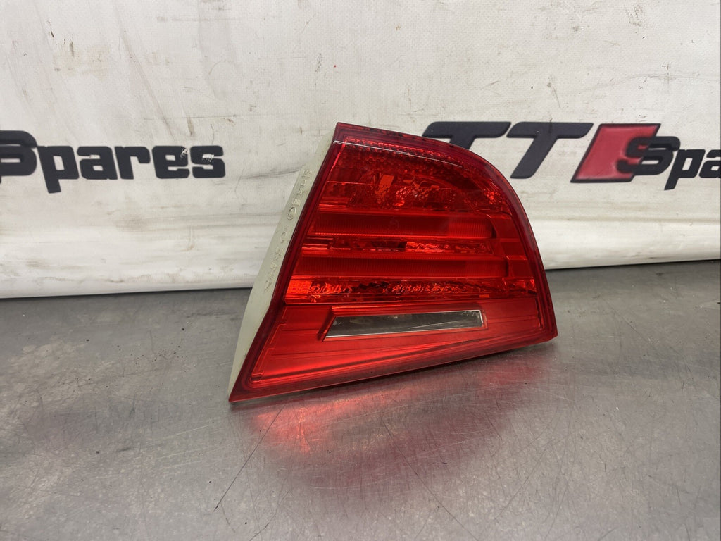 2010 BMW 3 SERIES E90 DRIVER SIDE REAR TAILGATE BOOT INNER LIGHT 218402