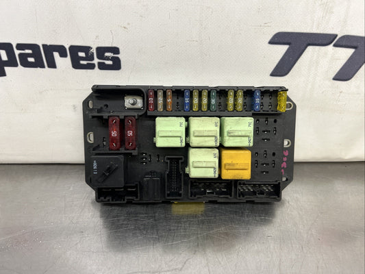 Range Rover L322 ENGINE BAY FUSE BOX & RELAY CONTROL MODULE YQE000351 (02-09)