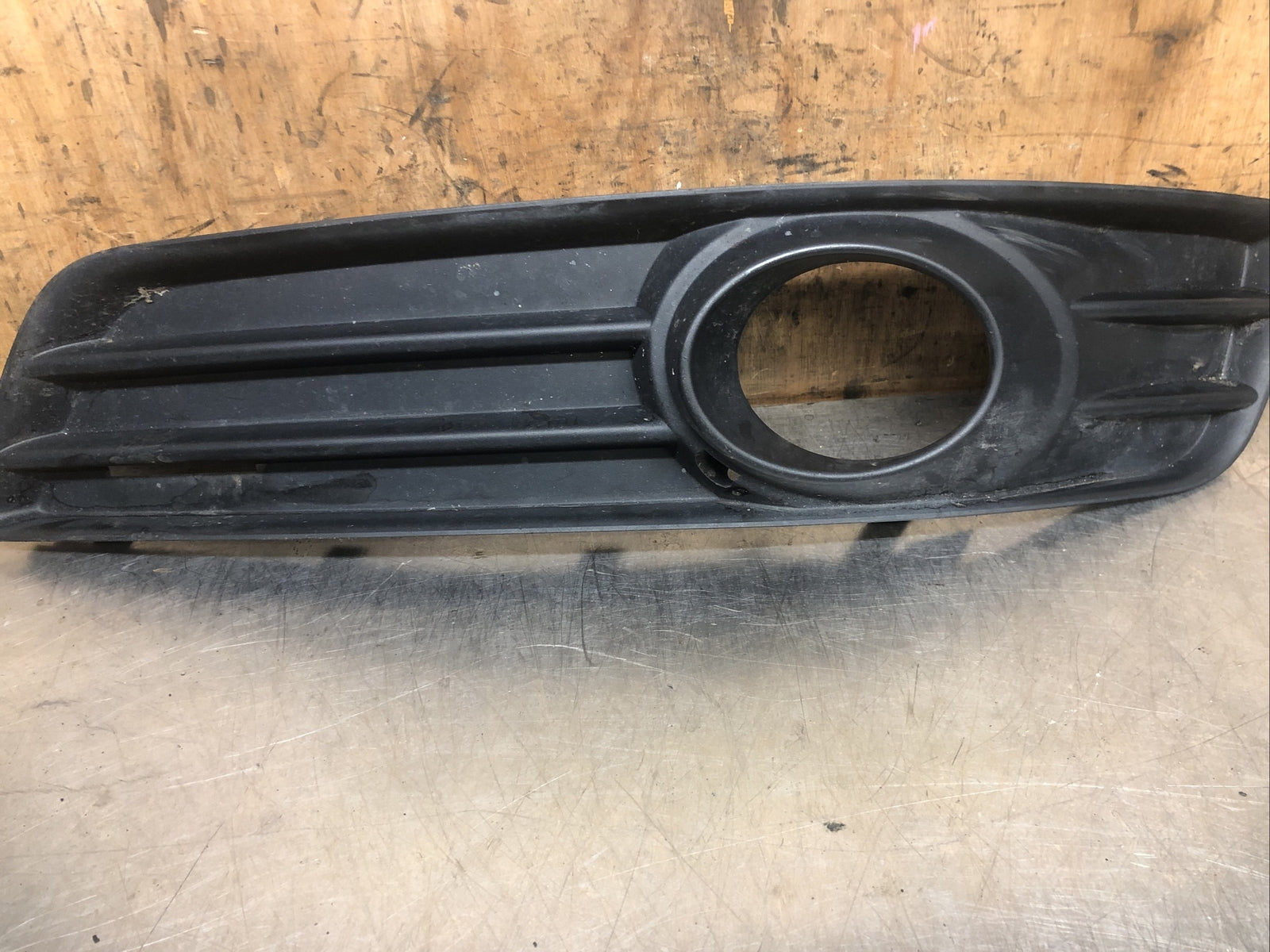 AUDI A3 8P 2008-2012 LOWER GRILLE 8P0807681H - PASSENGER SIDE