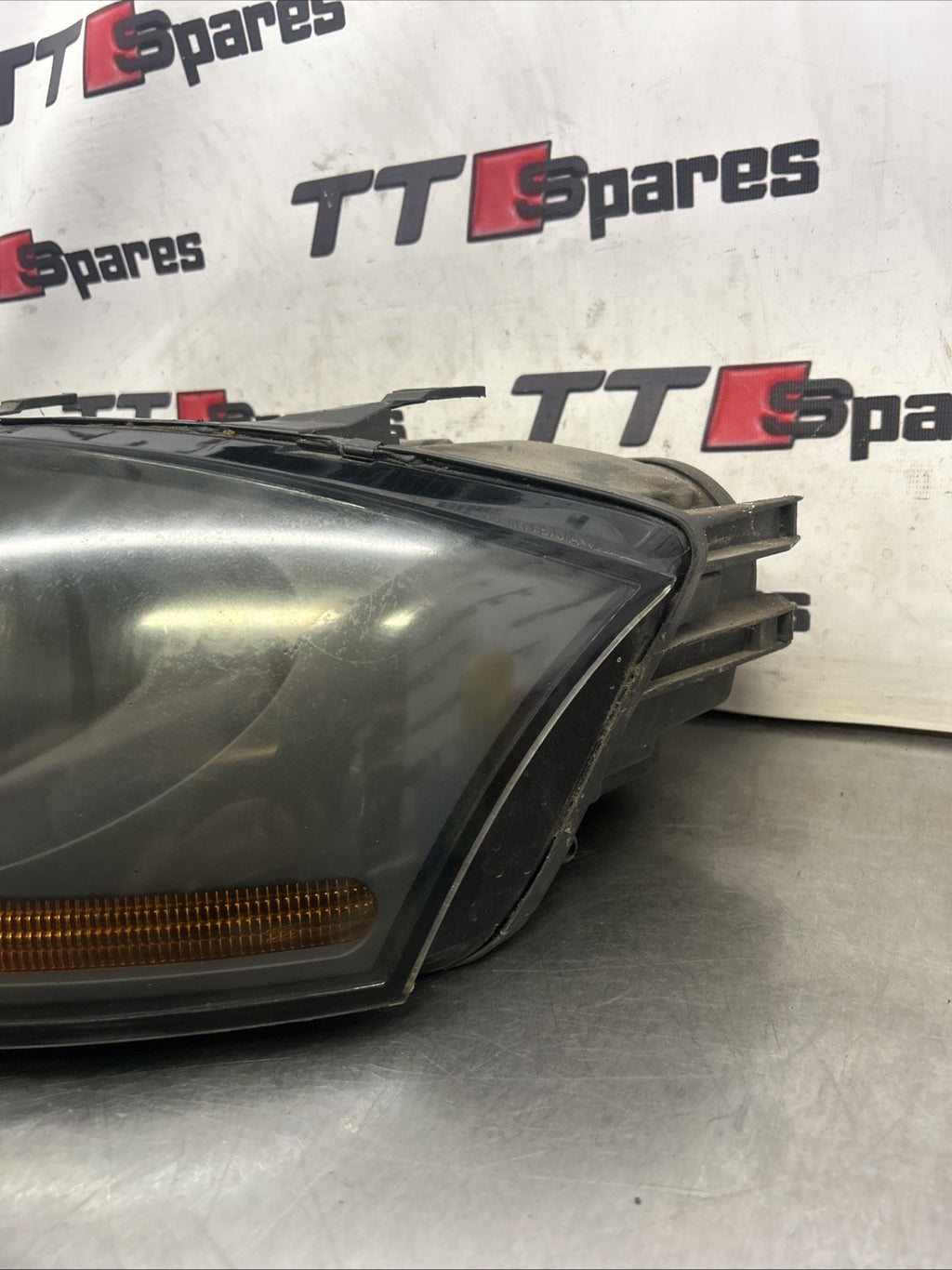 2002-2006 Audi TT Left Passenger Headlight / Headlamp 8N0941003BJ