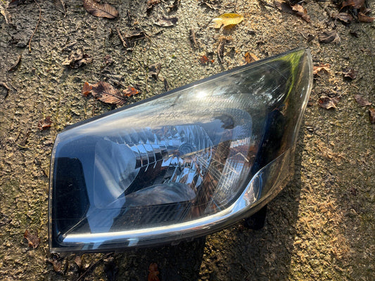 VAUXHALL VIVARO Mk2 2014-2019 LEFT PASSENGER SIDE HEADLIGHT - 260609758R