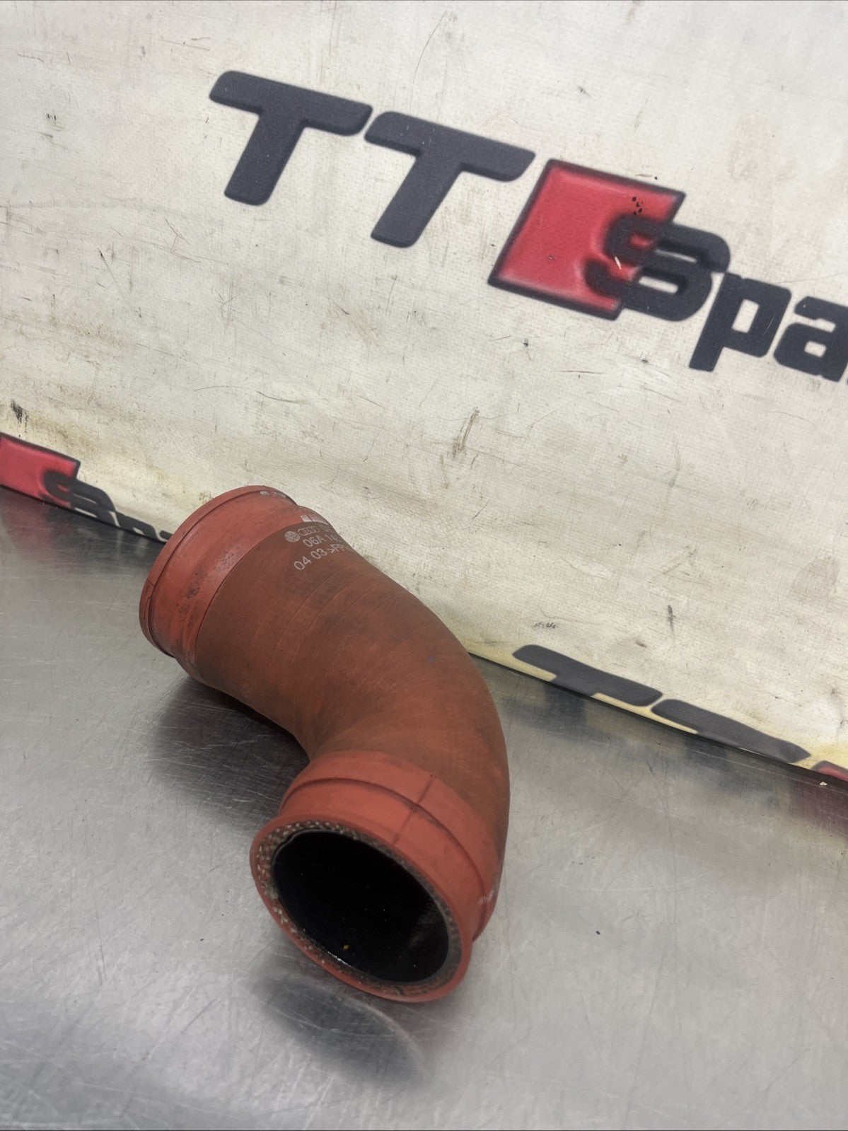 Audi TT Mk1 8N 1998-2006 BAM 225 Turbo Pressure Boost Red  Pipe 06A145832L