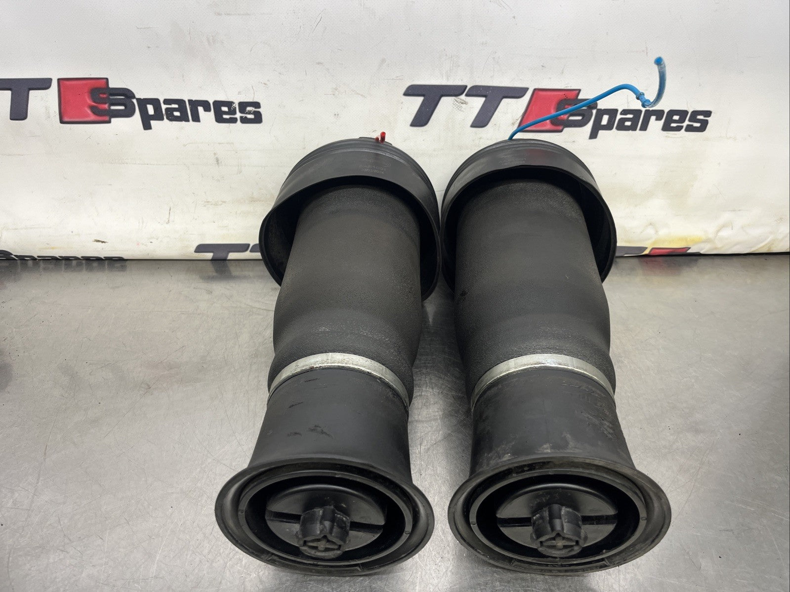 BMW X5/X6 XDRIVE30D F15/F16 APEC REAR AIR SUSPENSION BAG AAS1001 12 Months Old