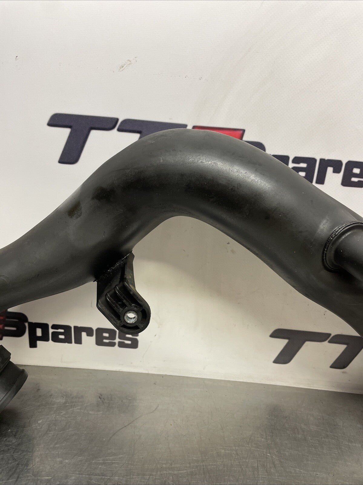 Audi A3 8P 2.0 TDI BKD Turbo Air Intake Pipe 1K0129654AJ