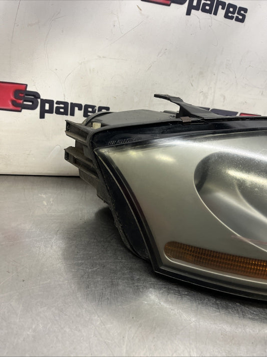 Audi TT Mk1 8N - Drivers Side, Silver Xenon Headlight 8N0941004AP, Used (0709)