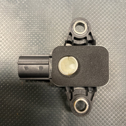 AUDI A4 B7 AIRBAG CRASH IMPACT SENSOR 8P0955557
