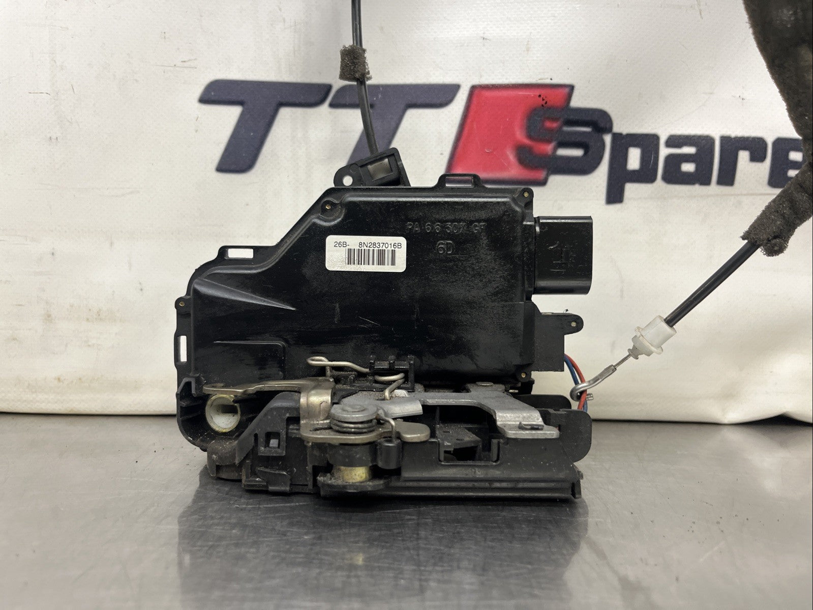 AUDI TT MK1 DRIVERS SIDE FRONT RIGHT DOOR LOCK LATCH MECHANISM