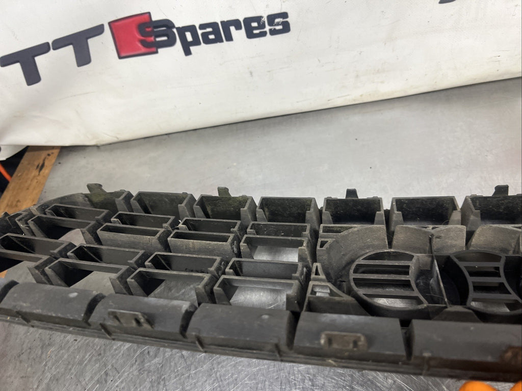 Genuine Audi TT Mk1 8N 99-06 Quattro Badge 3 slat V6 Grille bumper