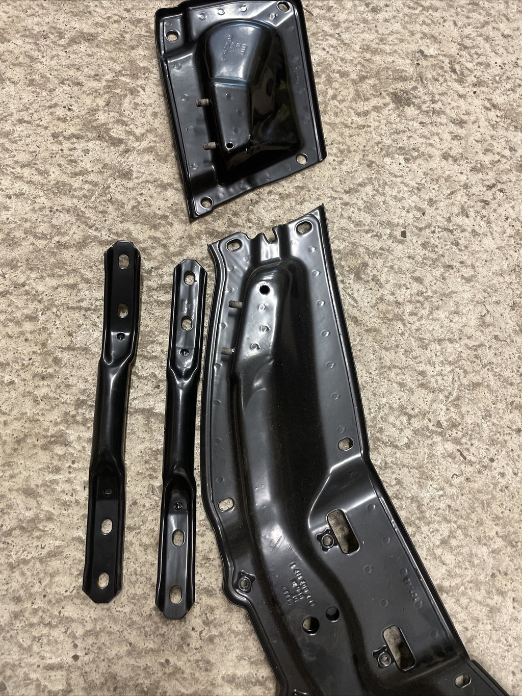 8n7802117 AUDI TT 8n FWD FULL UNDERSIDE SUPPORT SET POWDERCOATED EXHAUST MOUNT