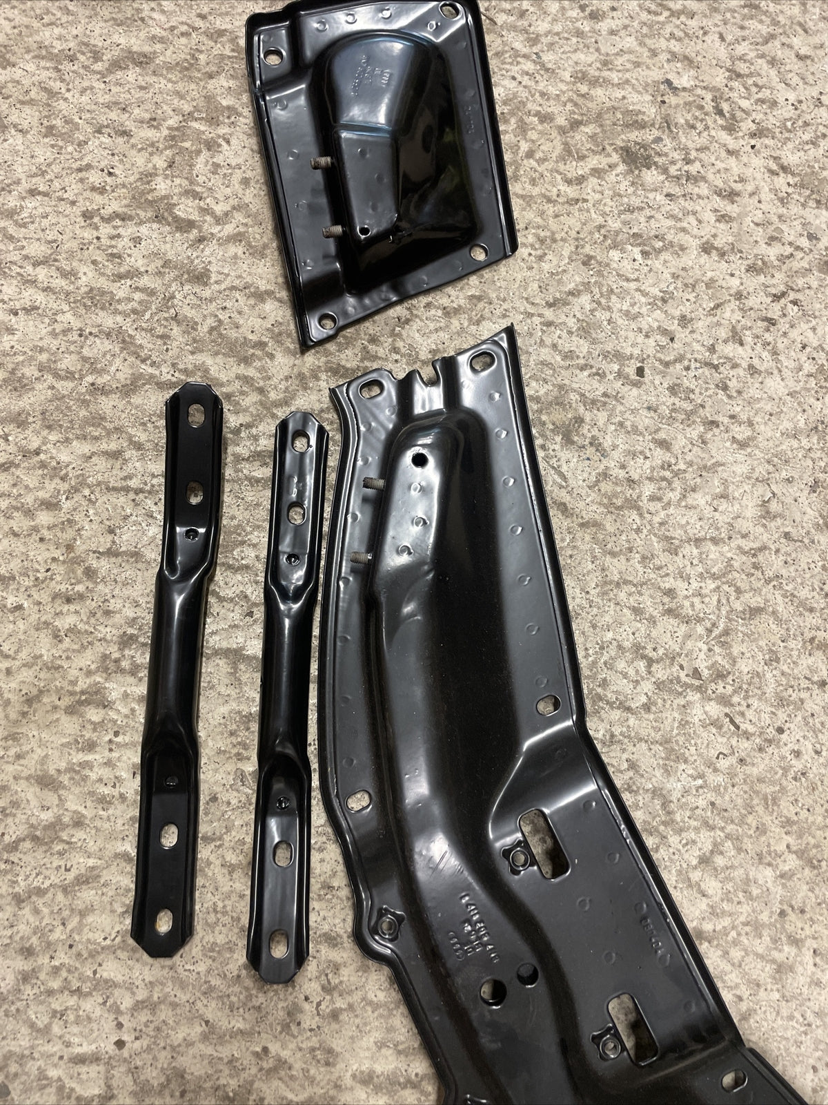 8n7802117 AUDI TT 8n FWD FULL UNDERSIDE SUPPORT SET POWDERCOATED EXHAUST MOUNT