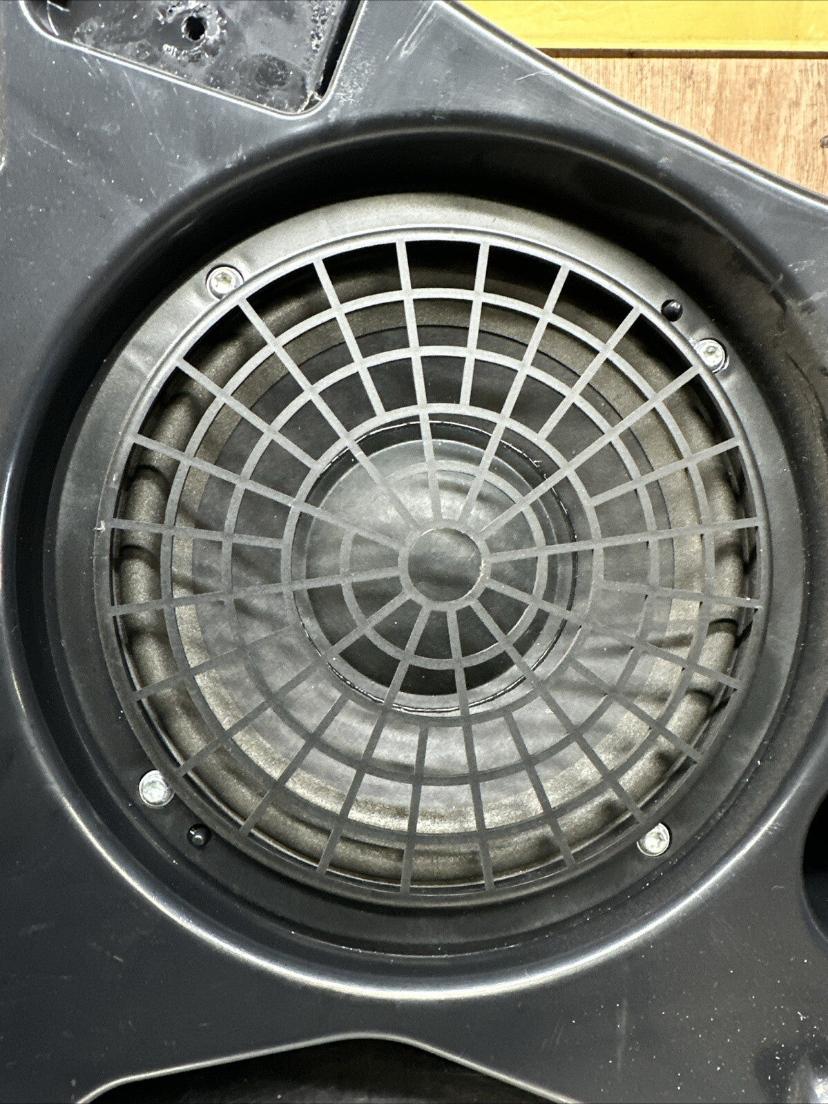 8P4035382D 2008 AUDI A3 REAR SUBWOOFER SPEAKER 