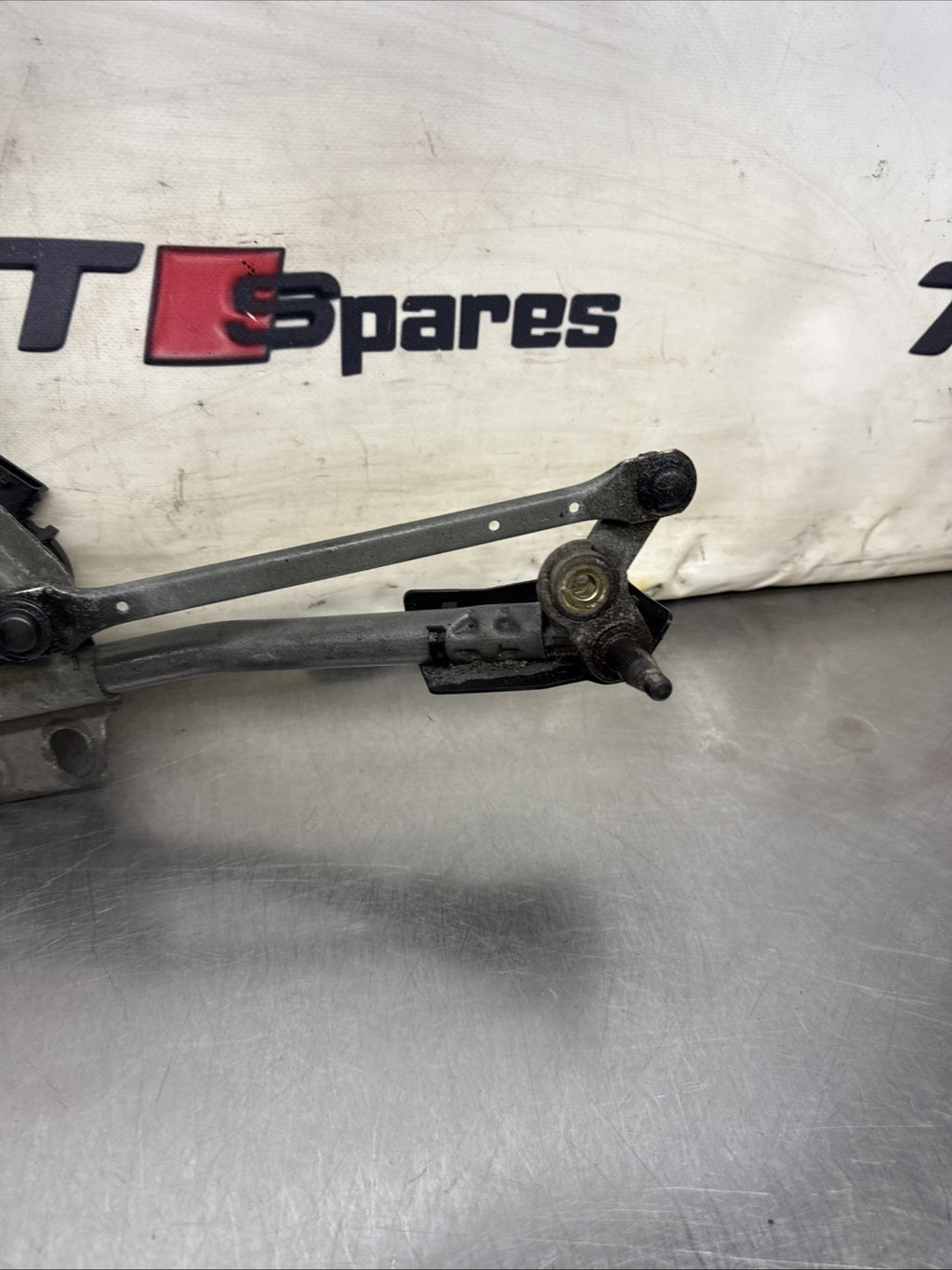Audi TT MK1 wiper motor linkage assembly  OEM genuine 8N0955113