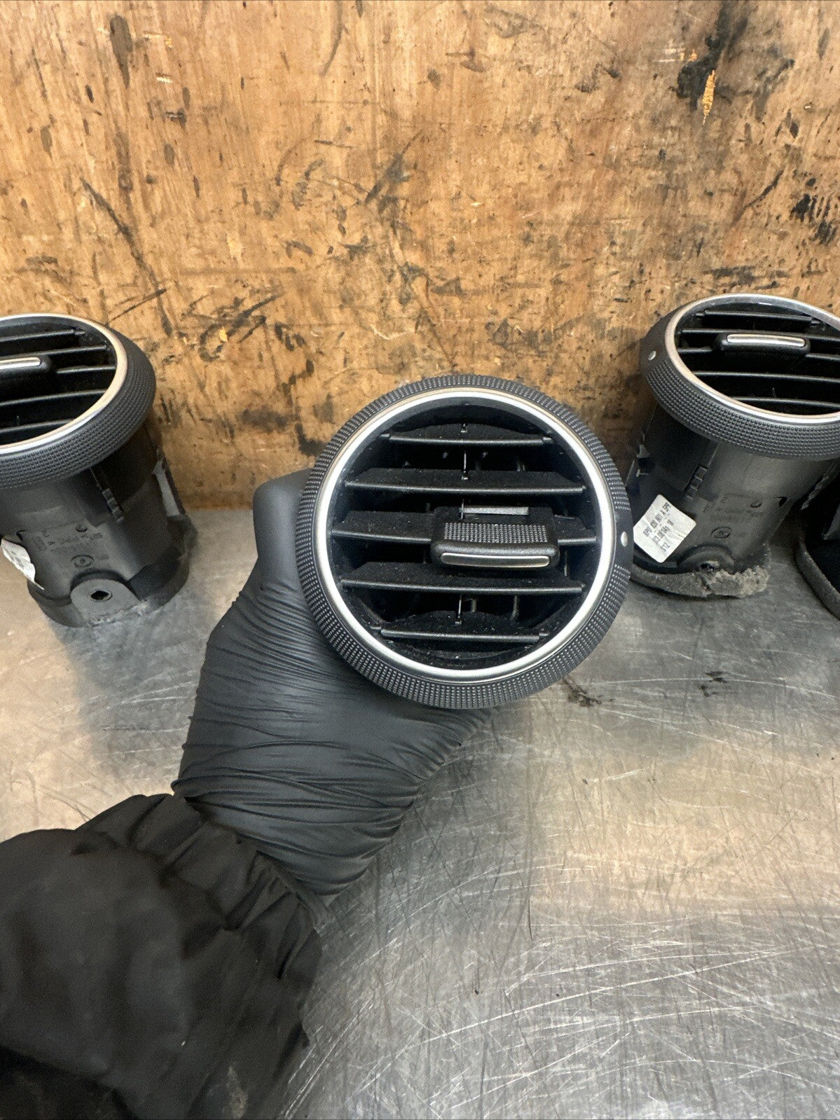 2012 AUDI A3 SET OF 4 DASHBOARD AIR VENTS 8P0820901A #1