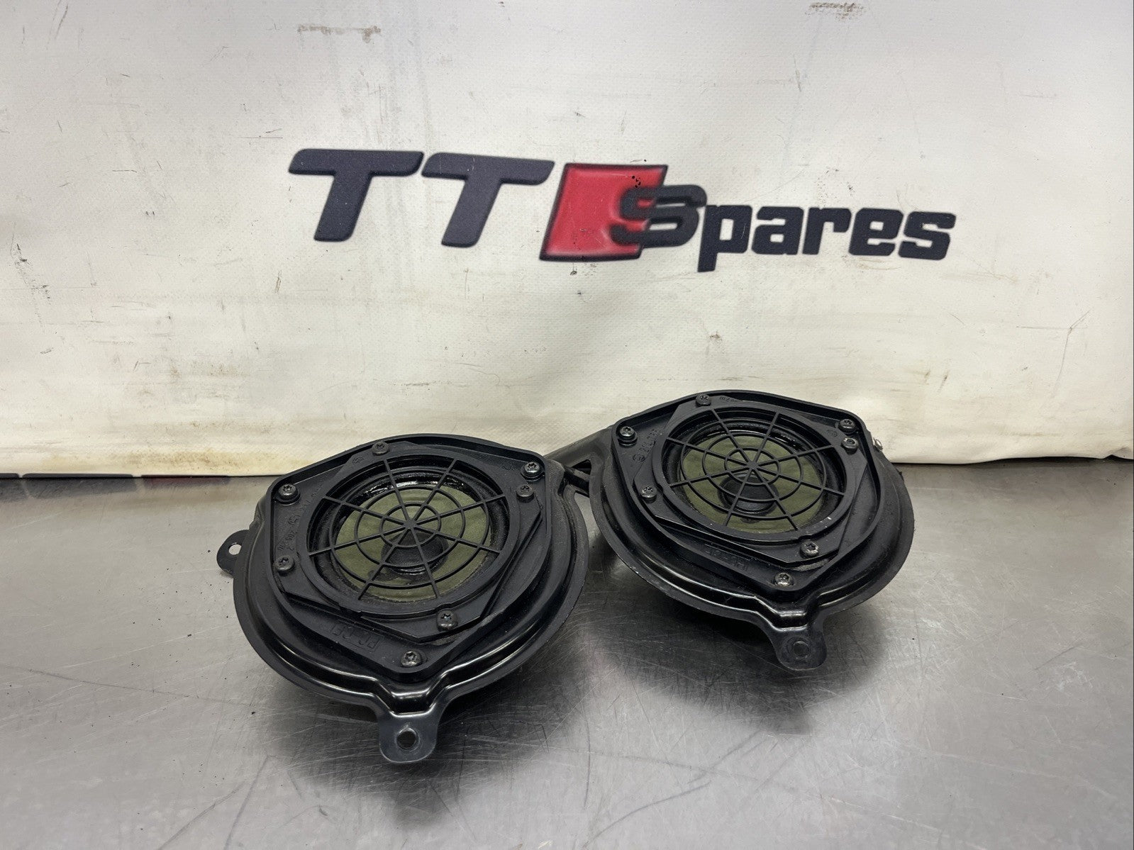 AUDI TT MK1 A8 S8 D2 REAR BOSE SPEAKERS 4D0035411