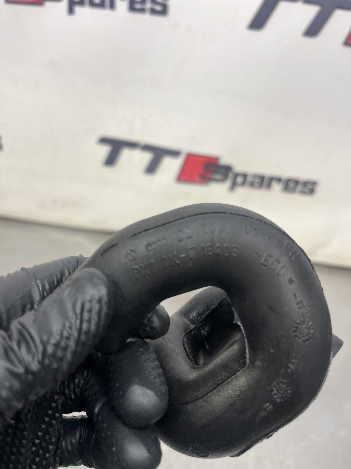 Audi 1.8t 225p Oil Breather Vent hose 06A103221N
