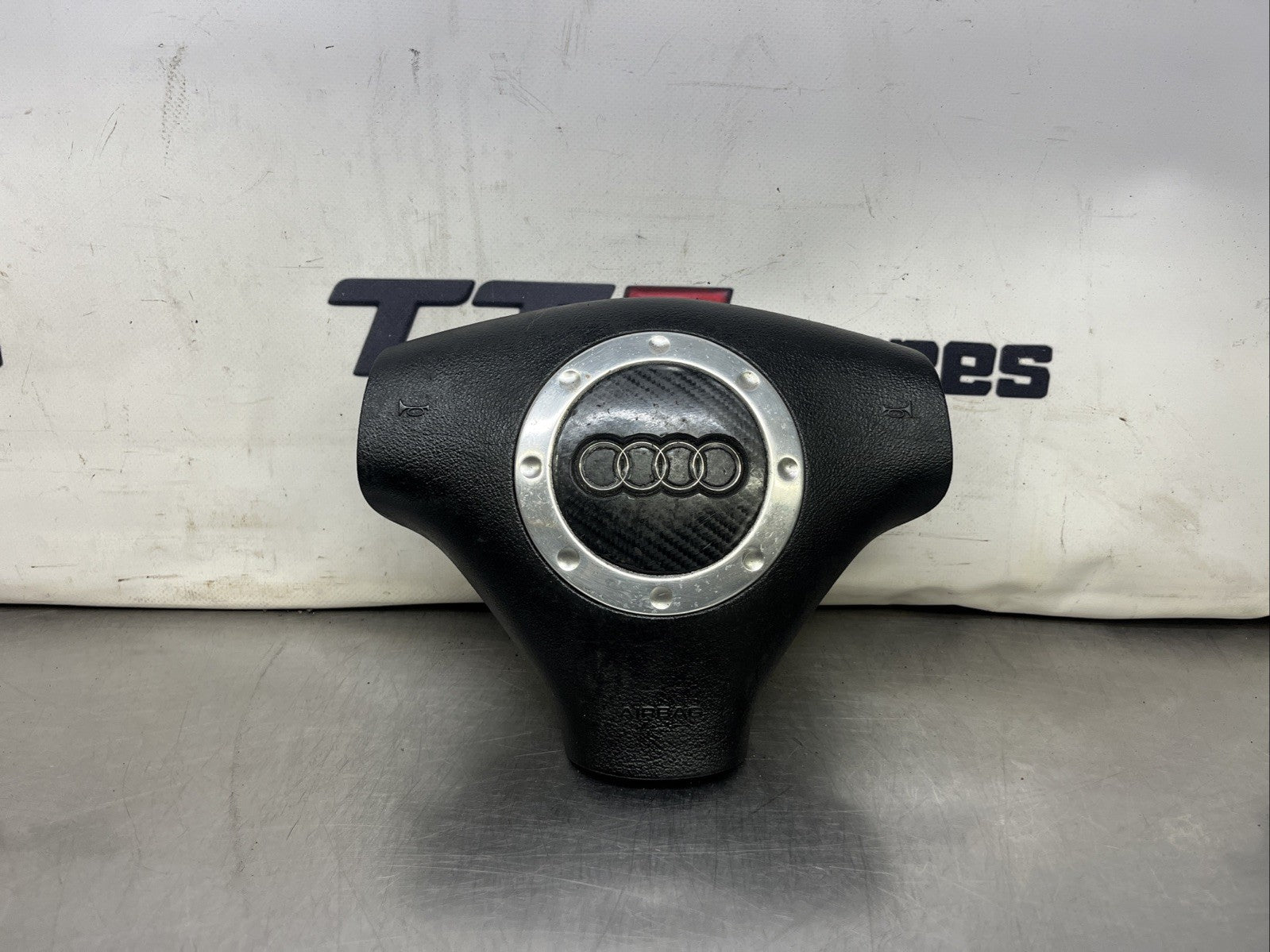 AUDI TT Mk1 (8N) 1999-2006 Steering Wheel airbag RHD 8N0880201G carbon Fibre