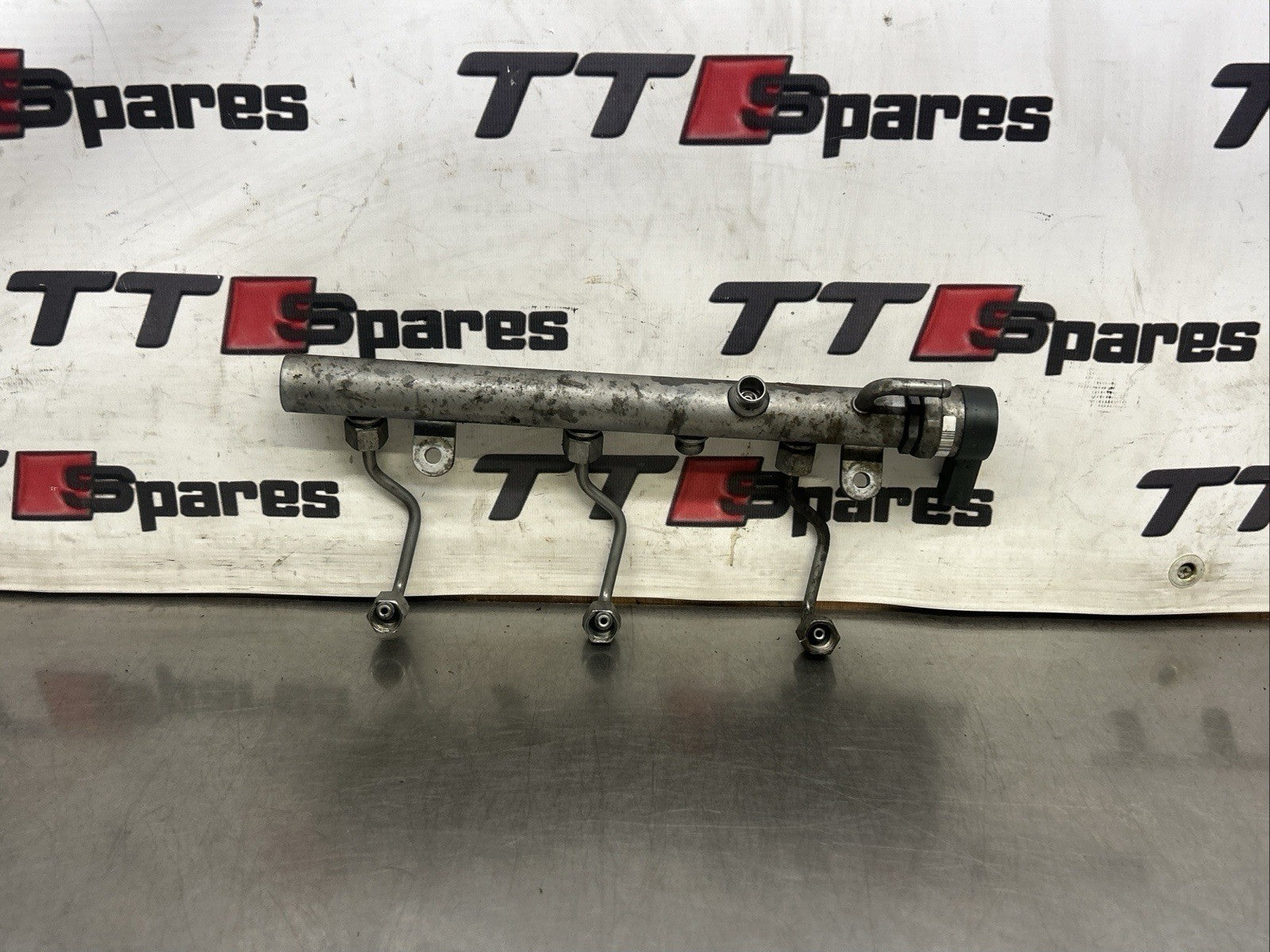 2012 MERCEDES BENZ E CLASS W212 3.0 DIESEL FUEL INJECTOR RAIL OEM A6420702495
