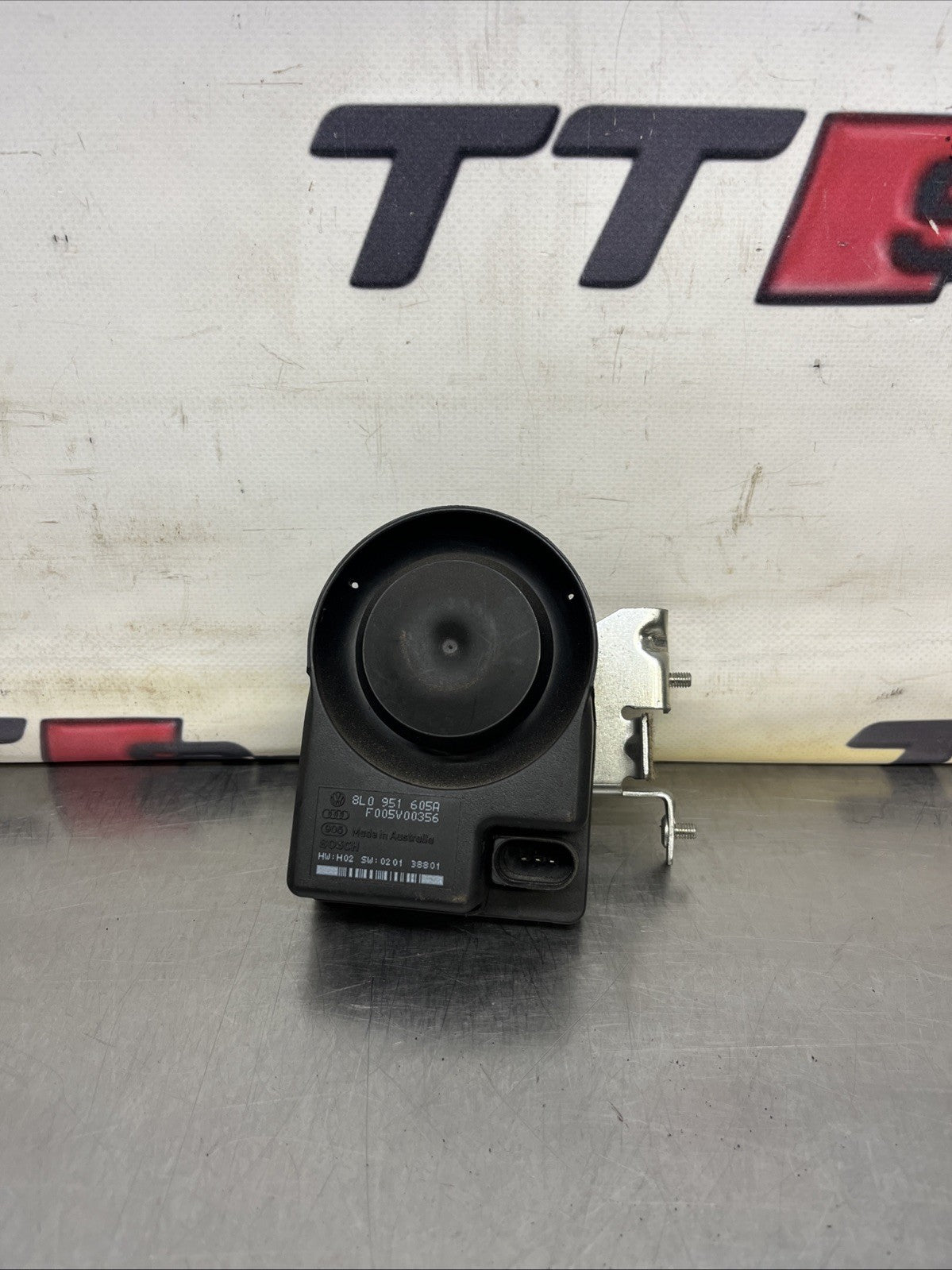 Audi Allroad 4Z C5 Alarm Siren H07 8L0951605A