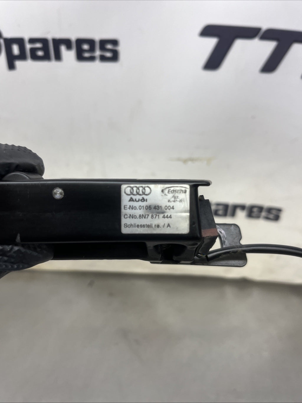 Audi TT 8N Mk1 Roadster OS Right Hood Closure Latch 8N7871444
