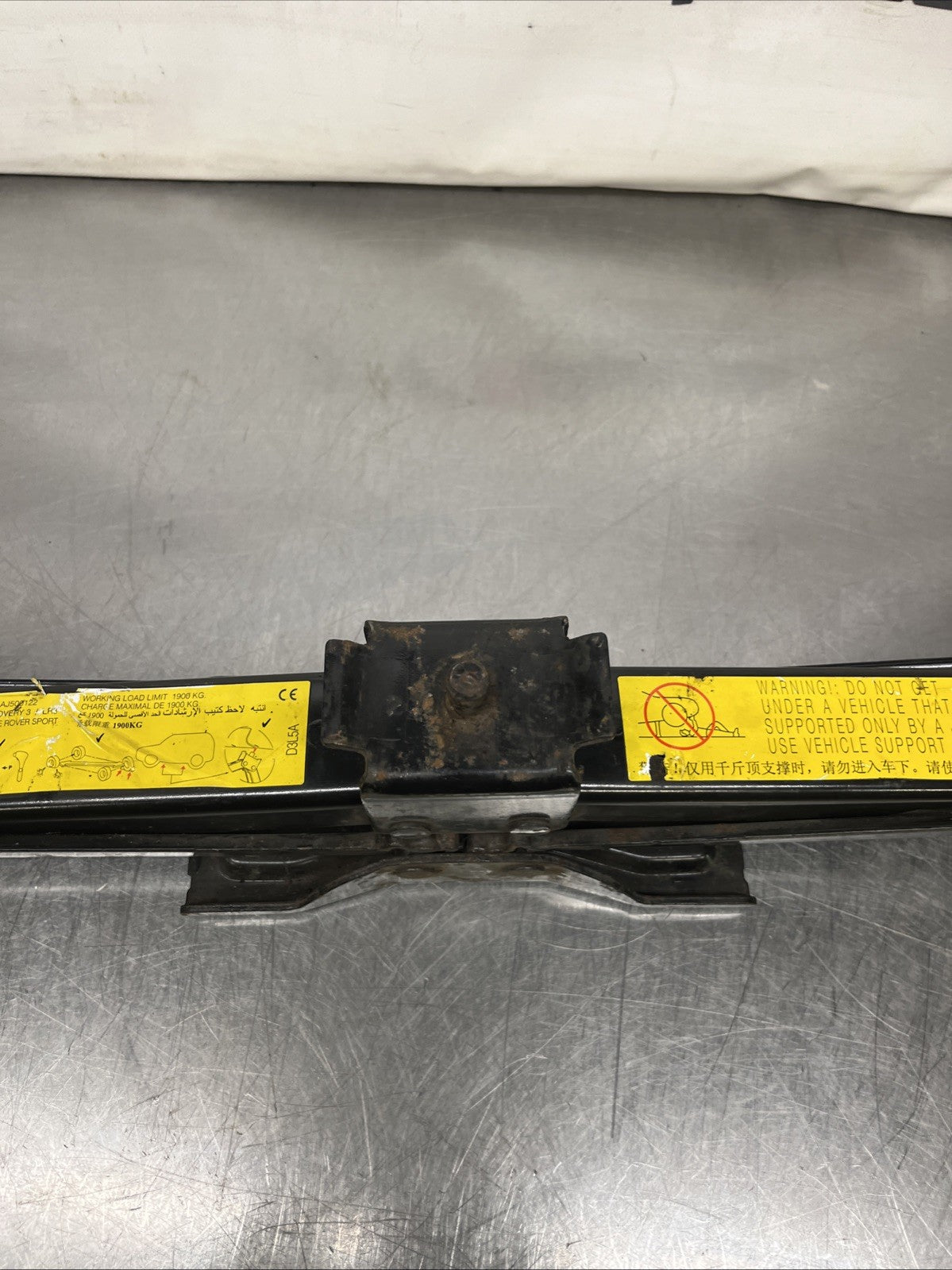 KAJ500122 Land Rover Discovery 3 Range Rover Sport Jack