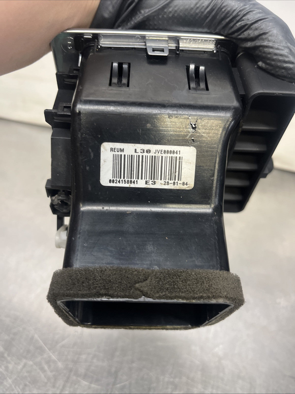 Range Rover L322 Dash Air Vent Driver Side JVE000041