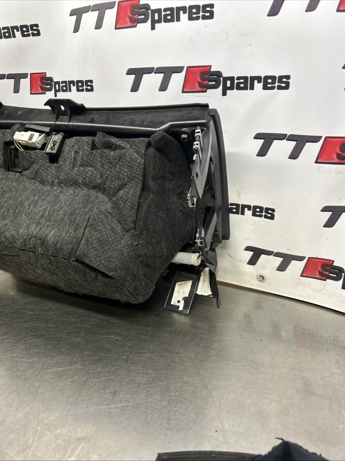 2007 Mercedes S-CLASS W221 Glove Box A221 680 06 98
