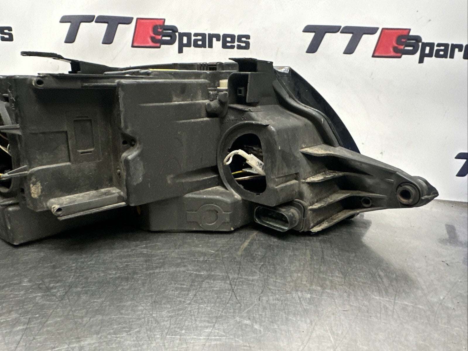 Audi TT Mk1 8N Xenon Headlight Passenger Side Front Left Black 1999 - 2005