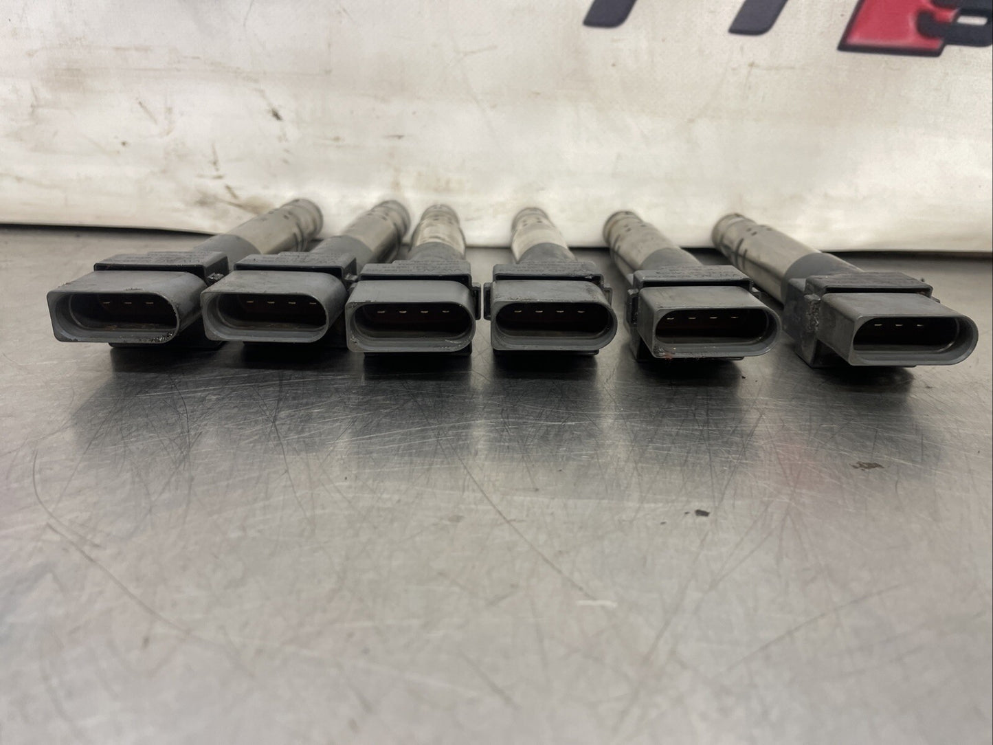 Audi TT V6 Quattro 2004 3.2 petrol ignition coil pack x6 set 0986221051 GENUINE