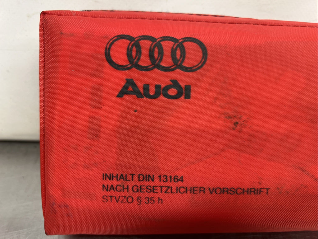 AUDI TT MK1 FIRST AID KIT 8N0860282 COUPE 8N 1999-2005 QUATTRO FREE SHIPPING