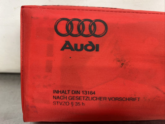 AUDI TT MK1 FIRST AID KIT 8N0860282 COUPE 8N 1999-2005 QUATTRO FREE SHIPPING