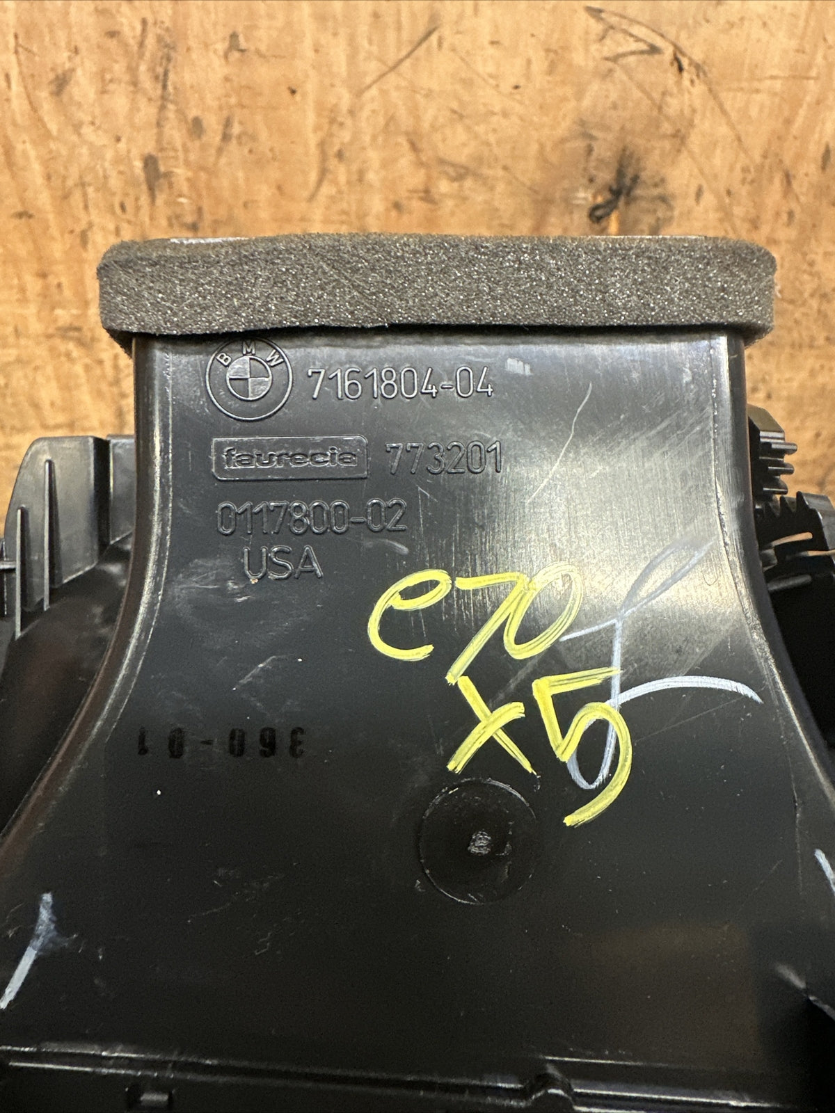 BMW E70 X5 Air Vent Front Driver's Side Right 7161804
