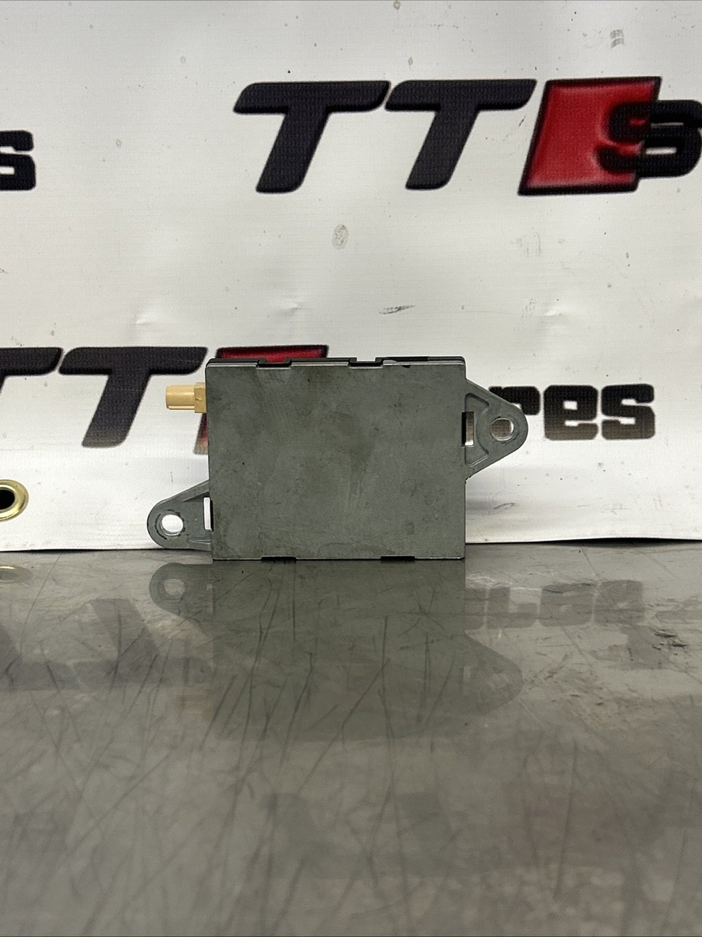 2008 AUDI TT 8J MK2 ANTENNA AERIAL AMPLIFIER MODULE UNIT 8J8035225M