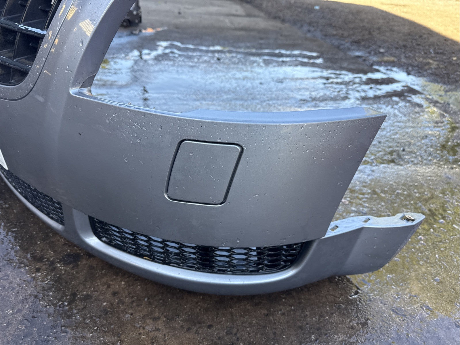 Genuine Audi TT Mk1 8N Front Bumper LY7J Avus Silver *225bhp*98-06
