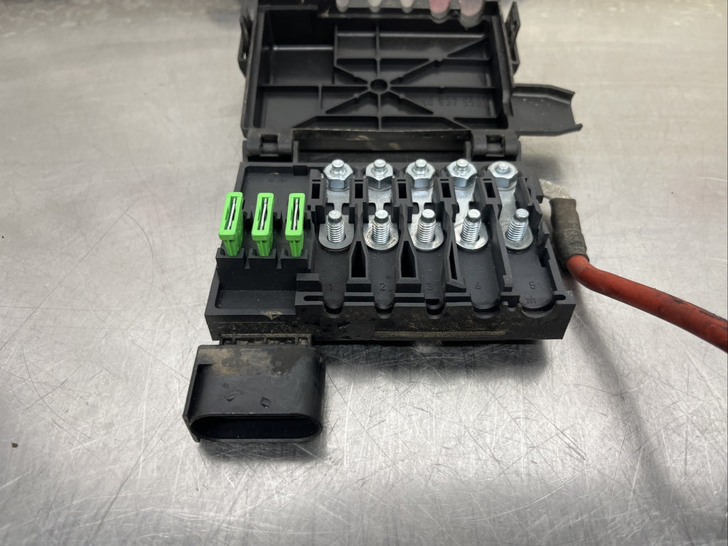 AUDI GENUINE TESTED TT MK1 ENGINE BAY BATTERY TOP FUSE BOX 8N0937550A