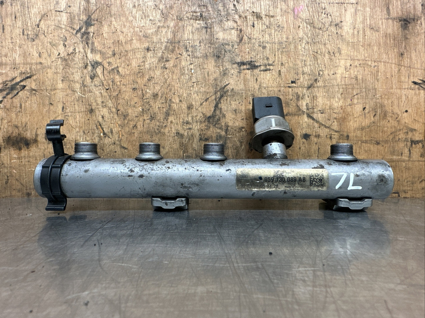 059130089AB VOLKSWAGEN TOUAREG Mk1 (7L) Fuel Injection Rail 3.0 TDI BKS