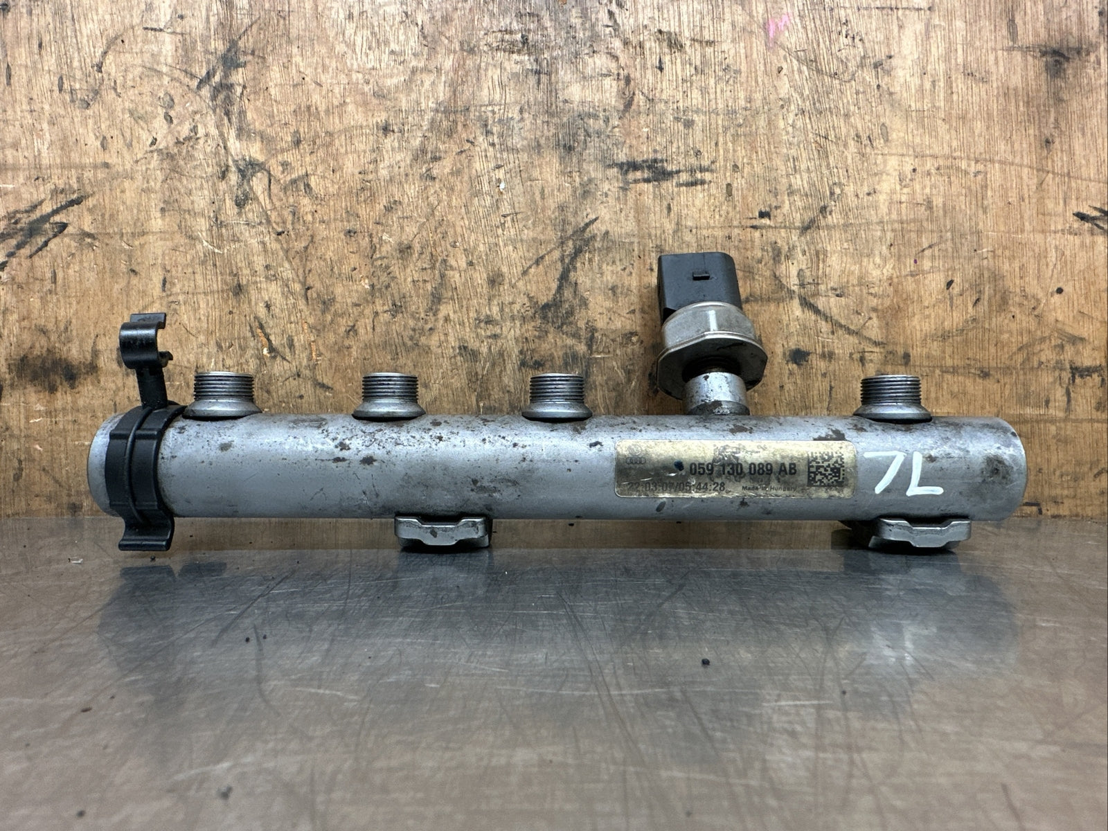 059130089AB VOLKSWAGEN TOUAREG Mk1 (7L) Fuel Injection Rail 3.0 TDI BKS