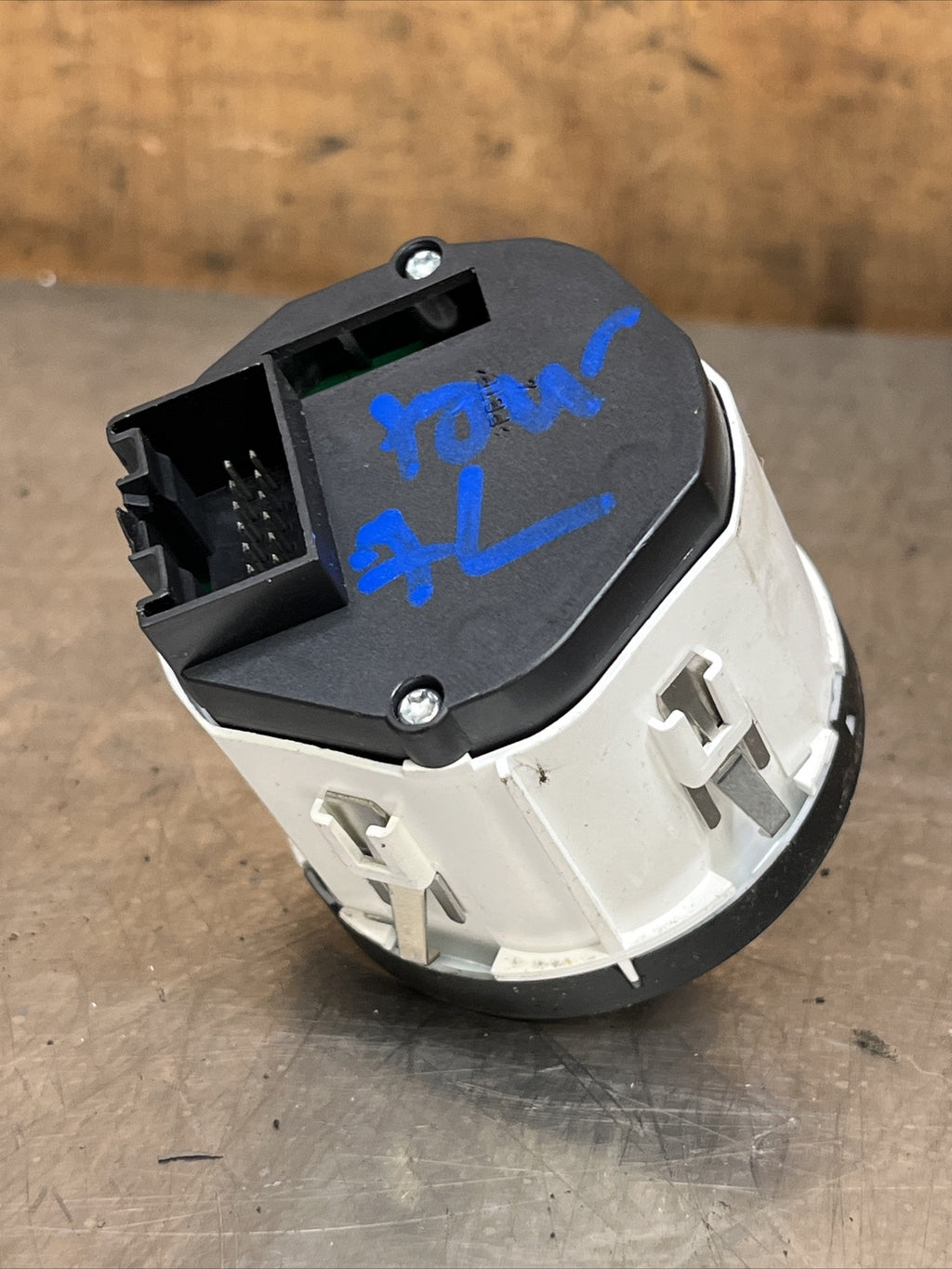7L6941435R 2007 VOLKSWAGEN TOUAREG  7L MK1 DIFF DIFFERENTIAL LOCK CONTROL SWITCH