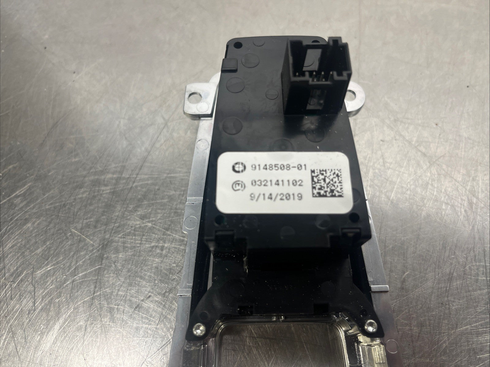 BMW X5 E70 2009 Hand parking brake switch 914850801 EIM12515