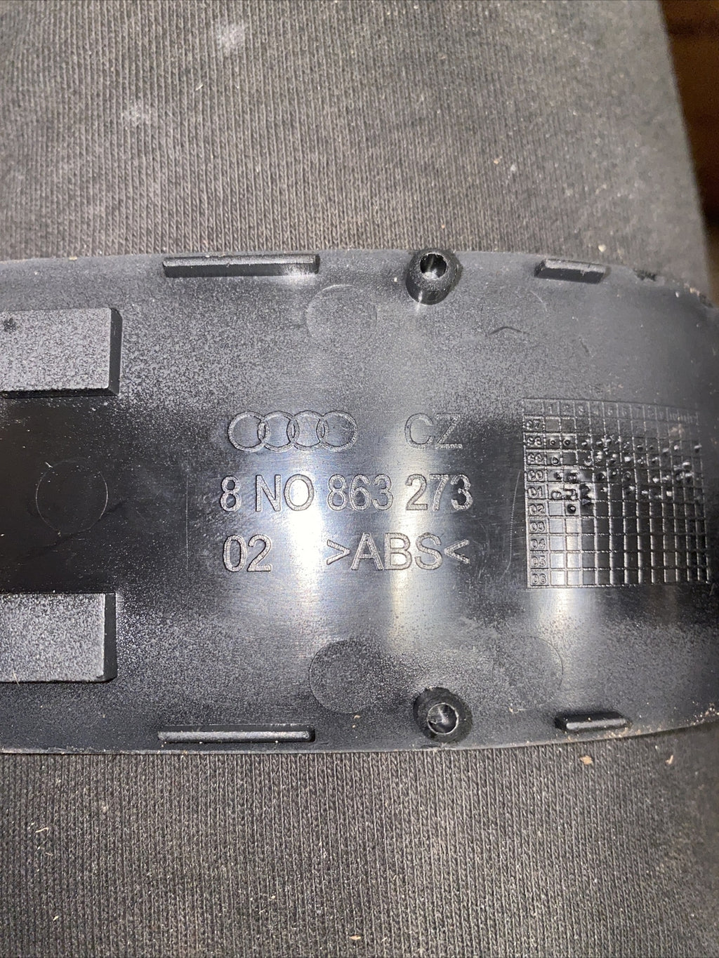Audi TT Genuine Centre Console Trim Cover 8N0863273 6PS  Black