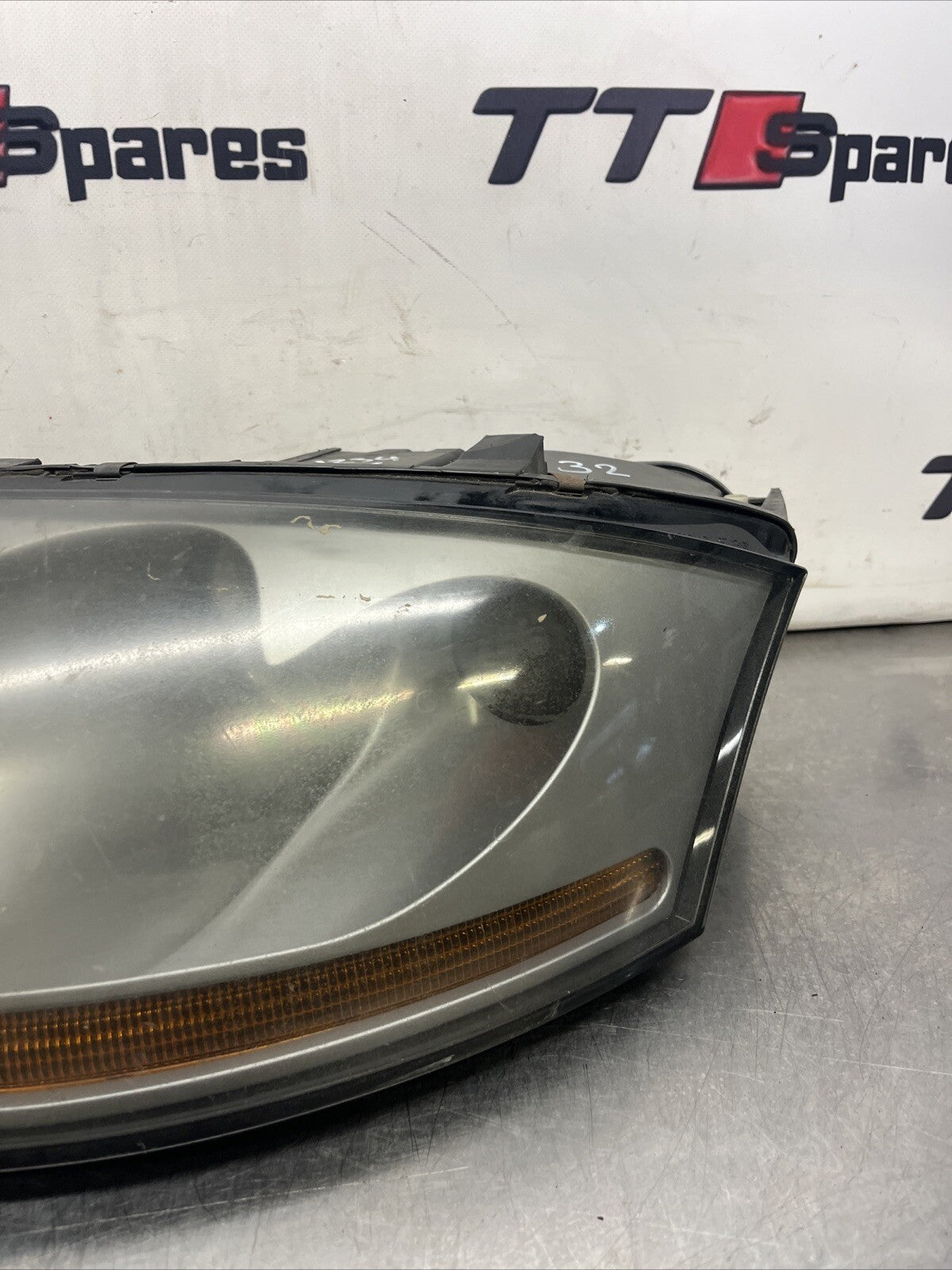 Audi mk1 TT 8N0941003BN N/S Front Xenon Headlight DAMAGED