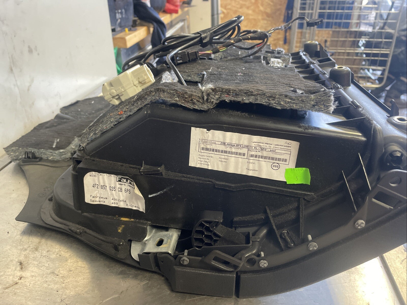 2008 AUDI S6 A64DR MK3 4F C6 4DR SALOON GLOVE BOX & CD CHANGER 4F2857035CK