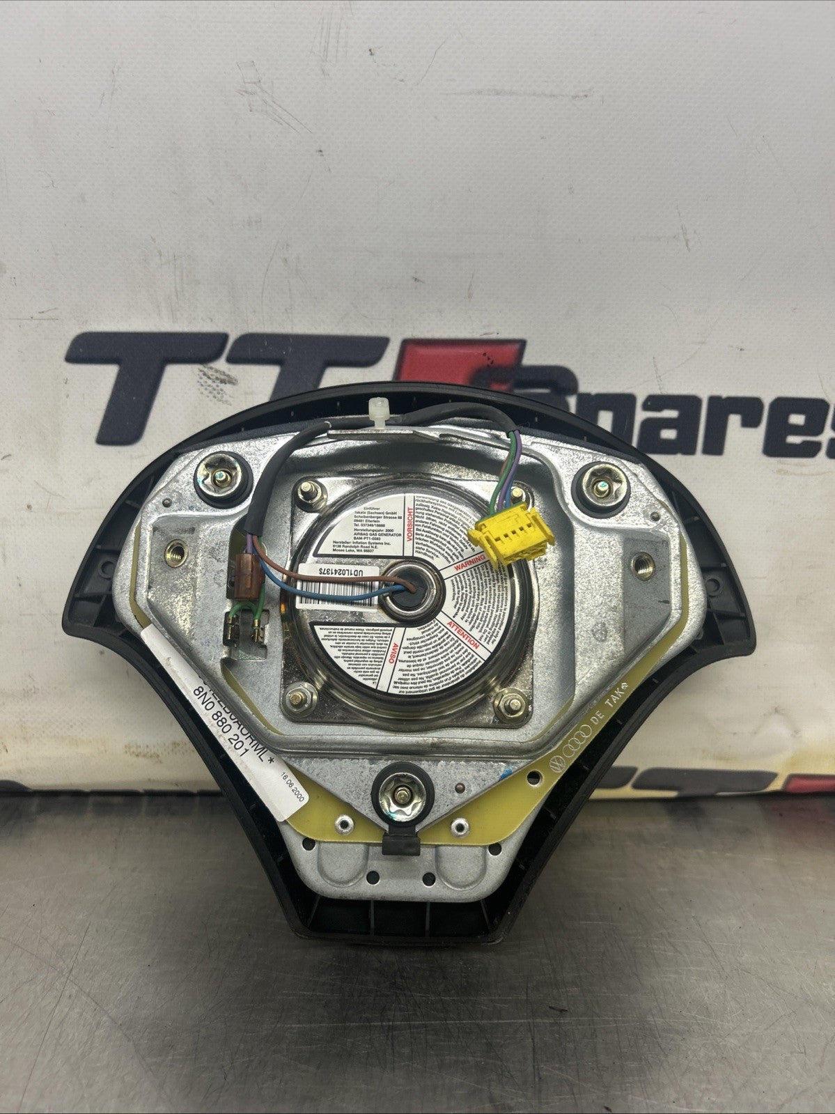 AUDI TT Mk1 (8N) 1999-2006 Steering Wheel airbag RHD 8N0880201